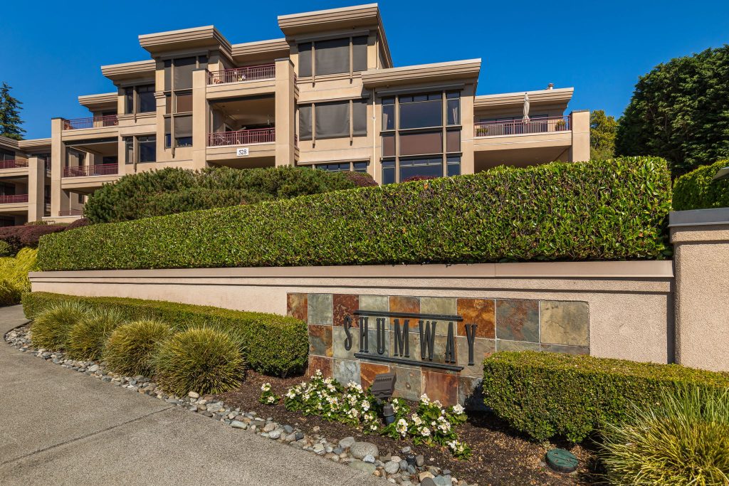 528 Lake St S Unit 101, Kirkland WA_0002