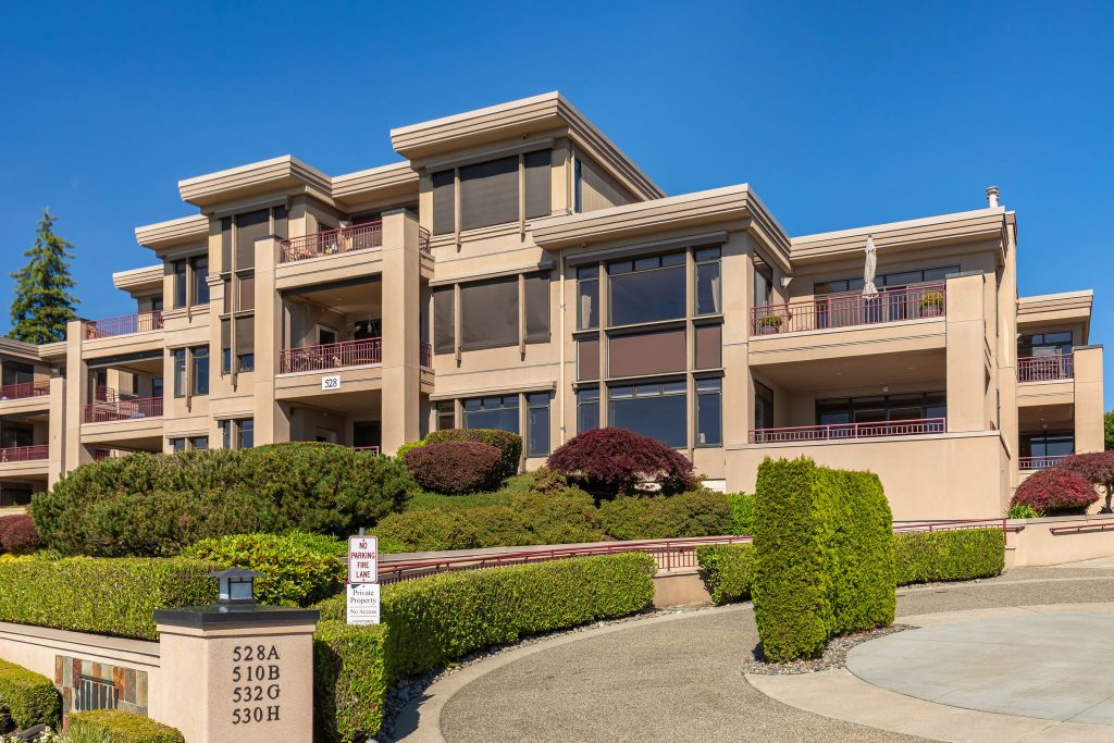 528 Lake St S Unit 101, Kirkland WA_0005