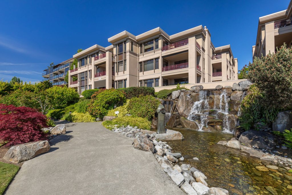 528 Lake St S Unit 101, Kirkland WA_0006