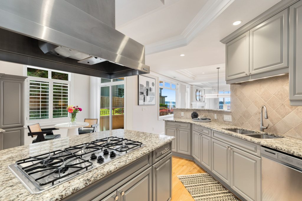 528 Lake St S Unit 101, Kirkland WA_0019