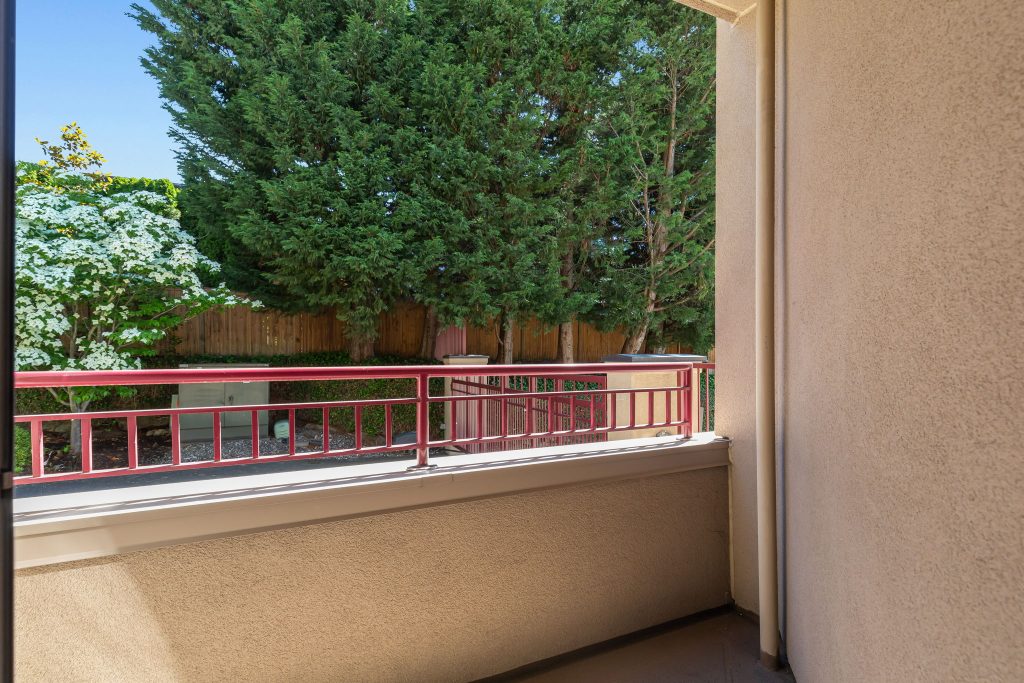 528 Lake St S Unit 101, Kirkland WA_0030