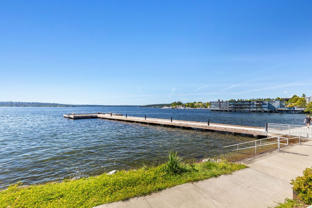 528 Lake St S Unit 101, Kirkland WA_0055