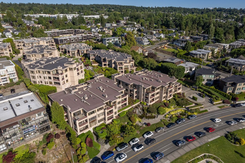 528 Lake St S Unit 101, Kirkland WA_0121
